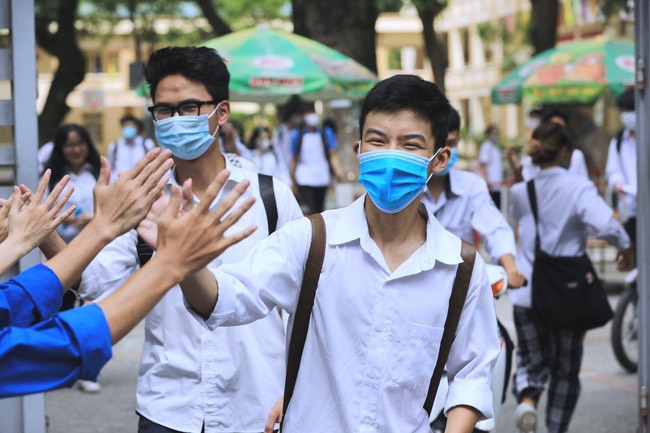 Hàng loạt trường Đại học bắt đầu nhận hồ sơ xét tuyển học bạ và điểm thi đánh giá năng lực năm 2022